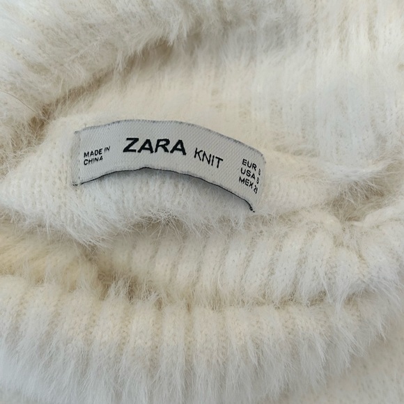 Zara White Fluffy Turtleneck - Picture 2 of 2